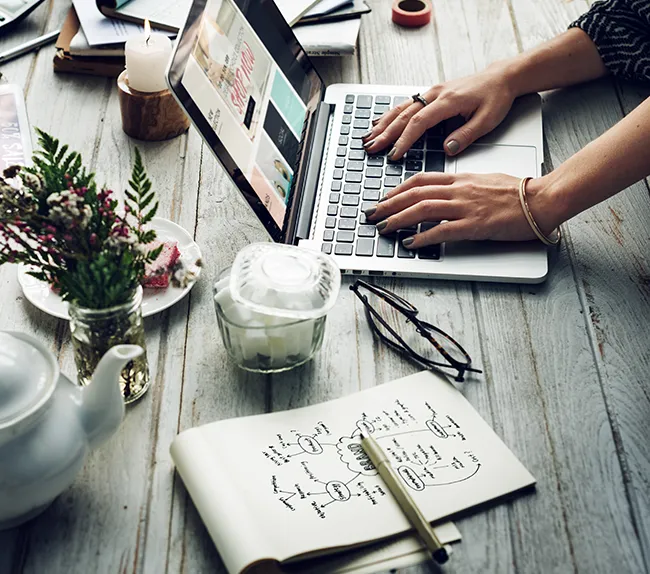 Professionelt webdesign og marketing, der hjælper virksomheder med at opnå succes online - din personlige freelance webdesigner